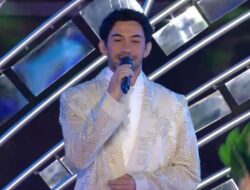 Reza Rahadian Unjuk Bakat di World Water Forum, Nyanyi Lagu Lenggang Puspita