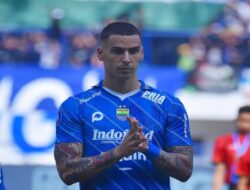 Alberto Rodriguez Resmi Perpanjang Kontrak di Persib Bandung