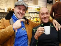 Biodata John Fury, Ayah Tyson Fury yang Dipecat usai Salah Beri Instruksi saat Lawan Oleksandr Usyk