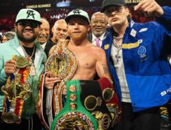 Canelo Alvarez Kasih Kode Lawan David Benavidez?