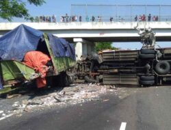 Empat tewas dalam kecelakaan truk dan Pajero di tol Semarang-Batang