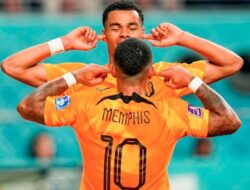 Cody Gakpo dan Memphis Depay Starter!