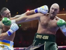 Tyson Fury Geregetan KO Oleksandr Usyk dalam Pertarungan Ulang