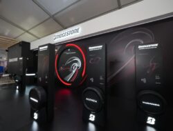 Bridgestone Indonesia edukasi pengunjung GIIAS dalam memilih ban