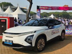 Chery OMODA E5 ramaikan Jakarta Color Run Festival 2024