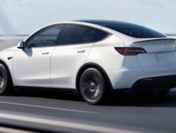 Tesla Model Y “Juniper” tertangkap kamera di jalanan California