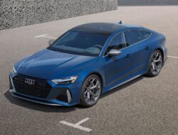 Audi RS7 baru diprediksi mempertahankan tenaga bensin V8