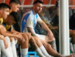 Lionel Messi Terancam Absen 2 Laga Akibat Cedera Ligamen Pergelangan Kaki