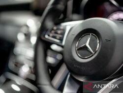 Mercedes-Benz diwartakan akan kurangi produksi S-Class dan EQS