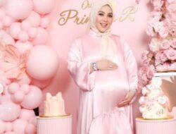 Melahirkan Seorang Bayi Perempuan, Syahrini Patahkan Rumor Hamil Anak Kembar