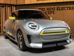 Mini Cooper EV ditarik karena baterai berpotensi sulut kebakaran